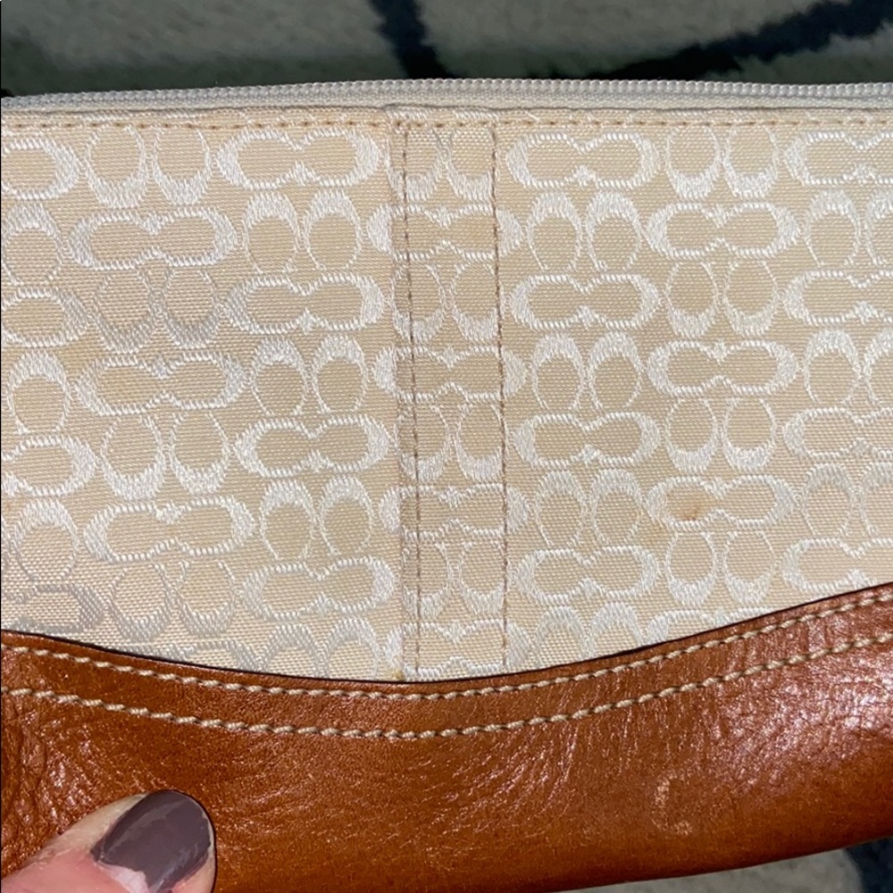 Coach wristlet - Picture 2 of 5